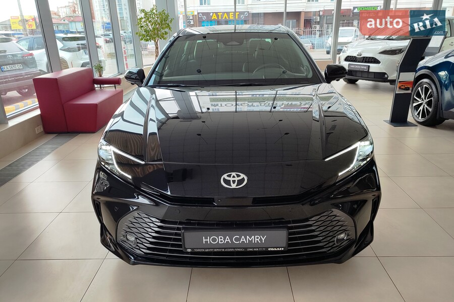 Toyota Camry - фото 3