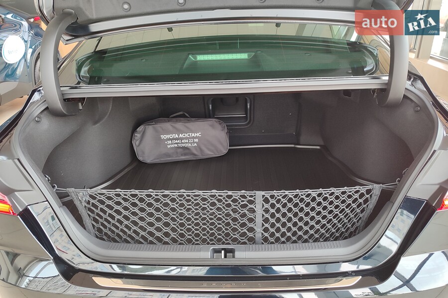 Toyota Camry - фото 12