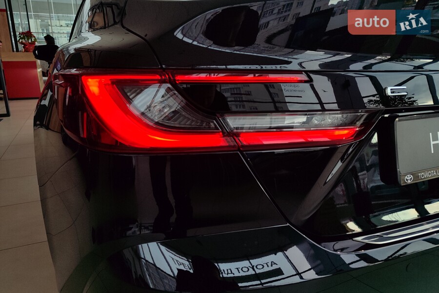 Toyota Camry - фото 11