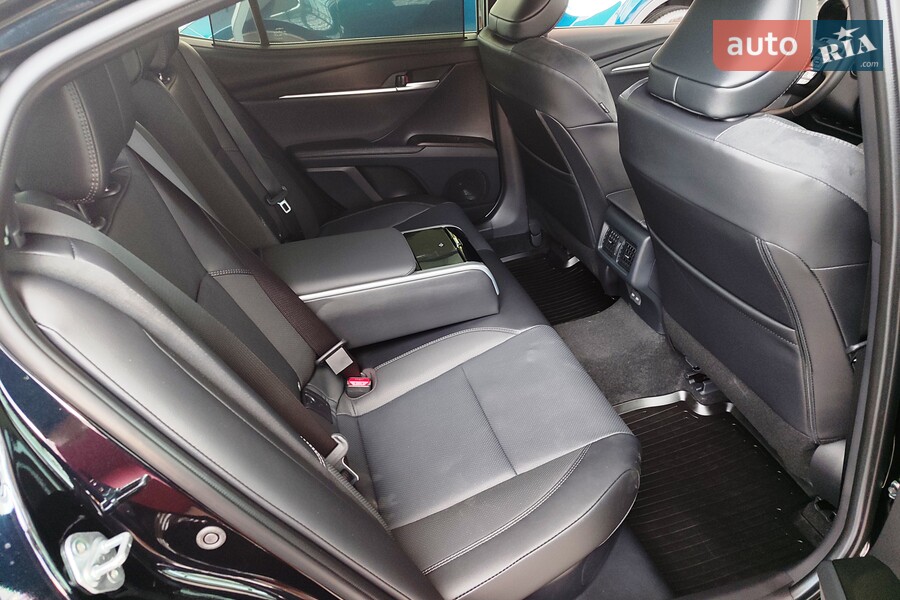 Toyota Camry - фото 17