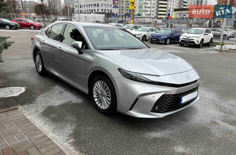 Toyota Camry 2.5 HEV e-CVT (230 к.с.) 2025