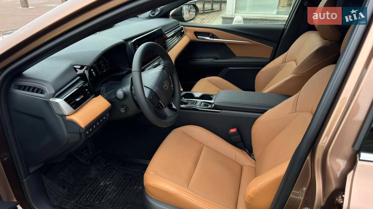 Toyota Camry Premium
