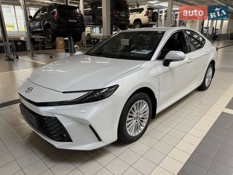 Toyota Camry 2025
