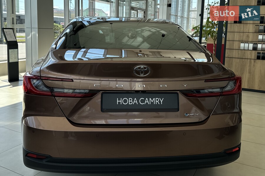 Toyota Camry - фото 9