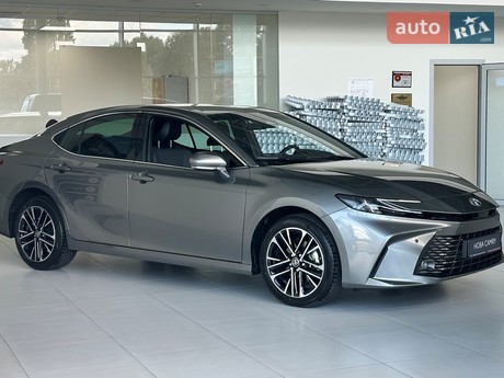 Toyota Camry 2025