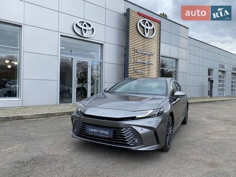 Toyota Camry 2025