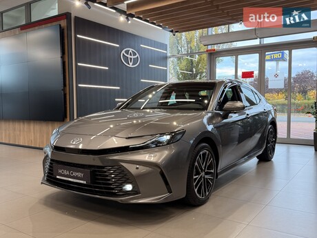 Toyota Camry 2025