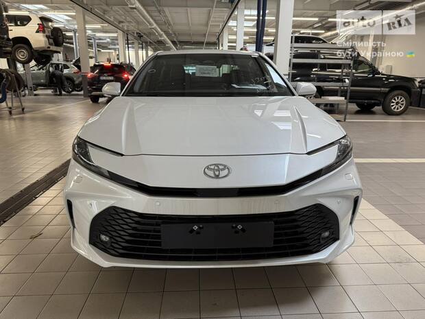 Toyota Camry 2025
