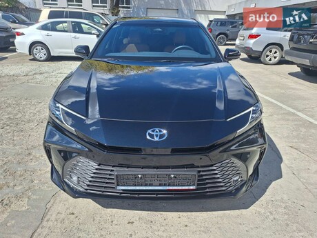 Toyota Camry 2025