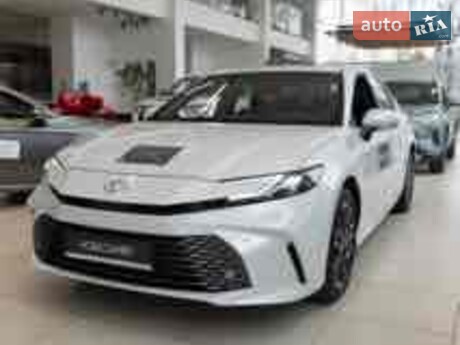 Toyota Camry 2025