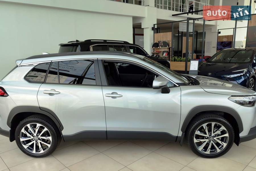 Toyota Corolla Cross - фото 4