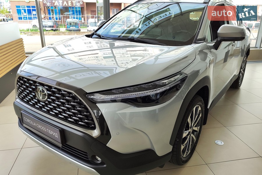 Toyota Corolla Cross - фото 1