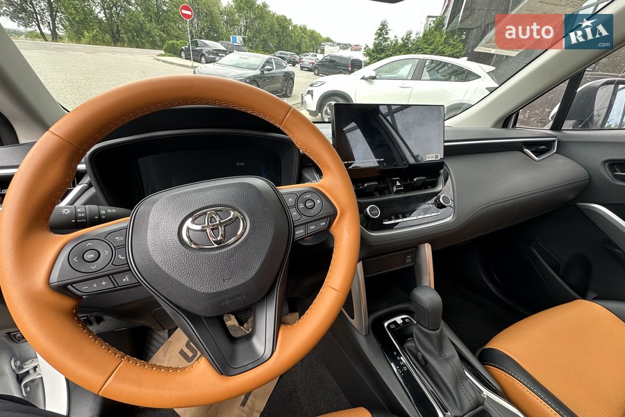 Toyota Corolla Cross - фото 18