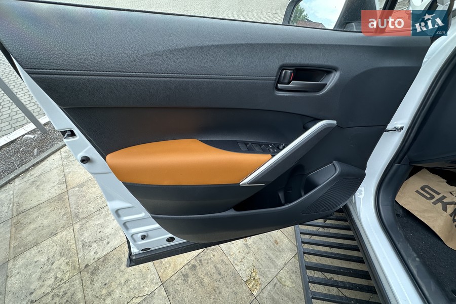 Toyota Corolla Cross - фото 13