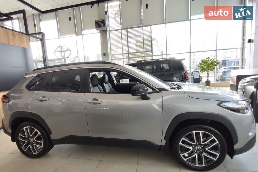 Toyota Corolla Cross - фото 5