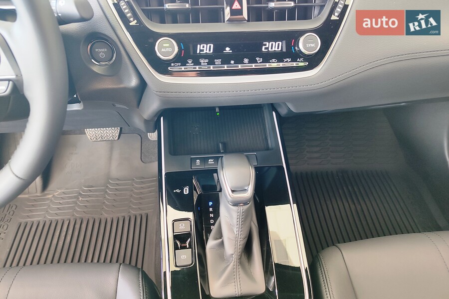 Toyota Corolla Cross - фото 21