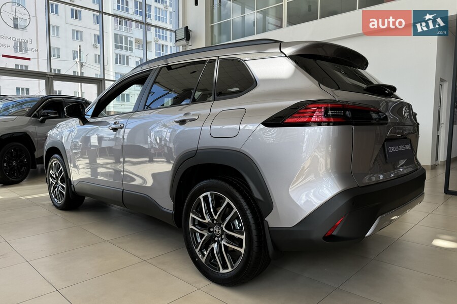 Toyota Corolla Cross - фото 2