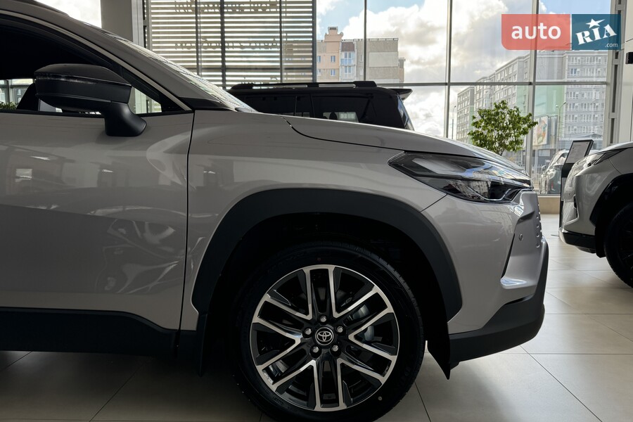 Toyota Corolla Cross - фото 12