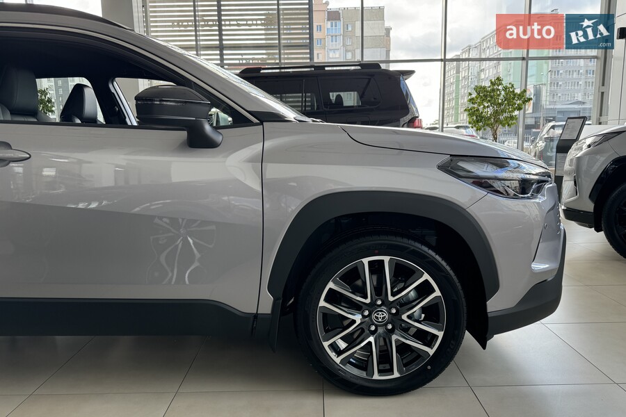 Toyota Corolla Cross - фото 11