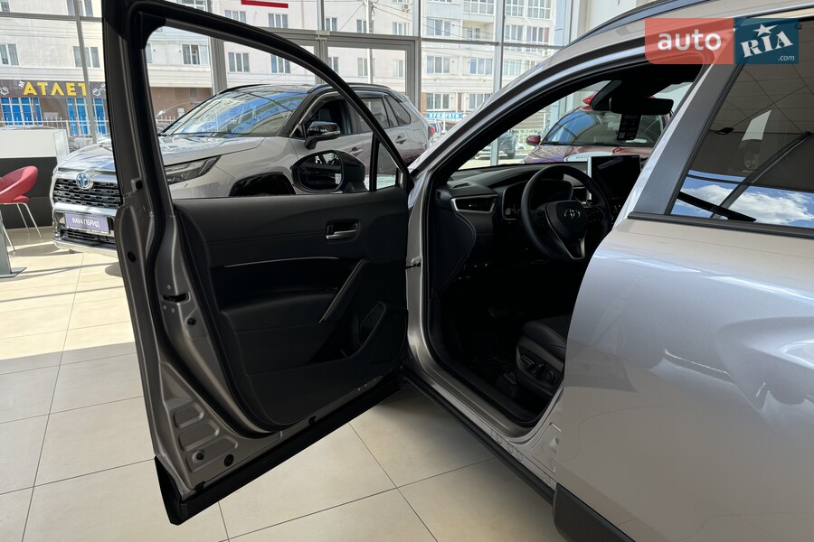 Toyota Corolla Cross - фото 14
