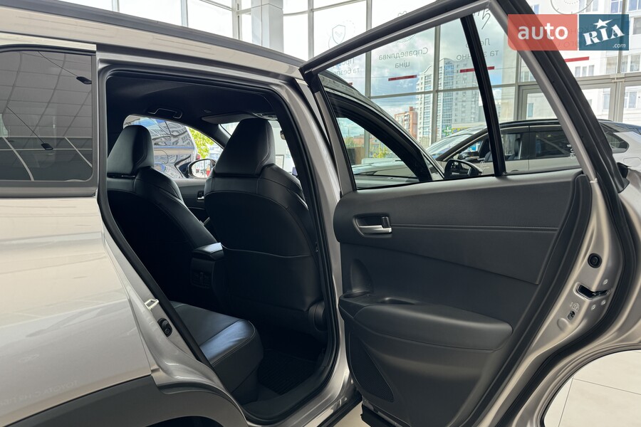 Toyota Corolla Cross - фото 17