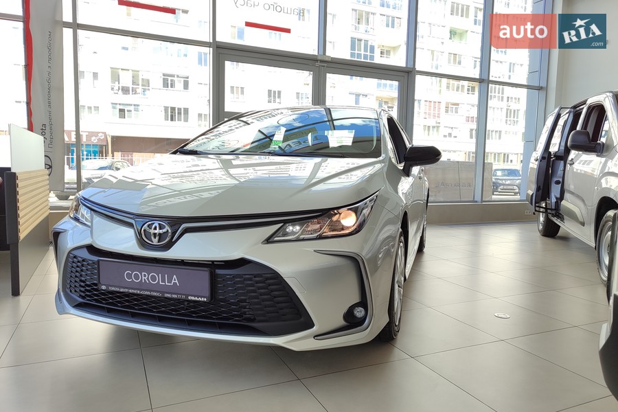 Toyota Corolla - фото 1