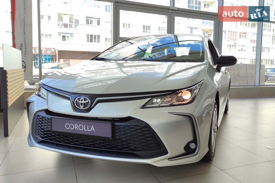 Toyota Corolla - фото 1
