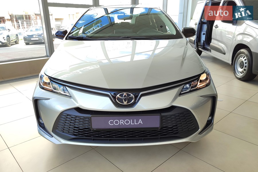 Toyota Corolla - фото 2