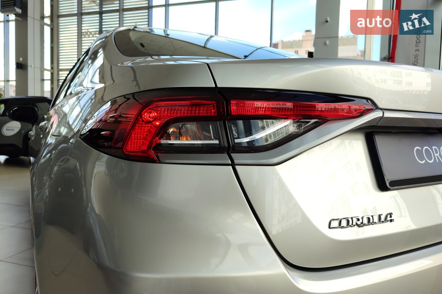 Toyota Corolla - фото 6