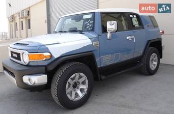 Toyota FJ Cruiser 4.0 AT (260 л.с.) 4WD 2020 Toyota FJ Cruiser 4.0 AT (260 л.с.) 4WD 2020