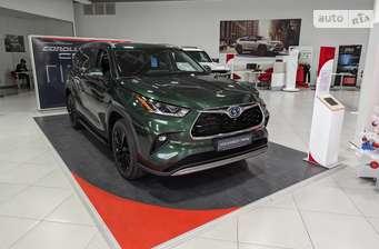 Toyota Highlander 2023 в Кропивницкий (Кировоград)