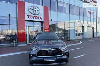 Toyota Highlander 2023 в Киев