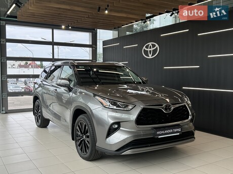 Toyota Highlander 2025