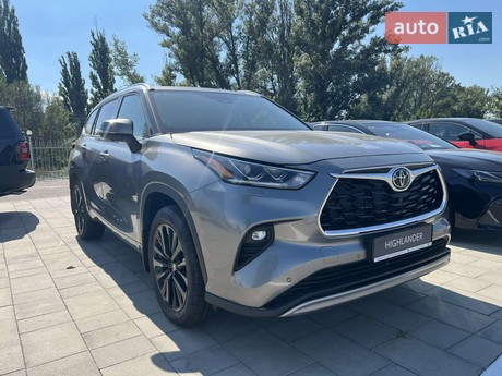 Toyota Highlander 2025