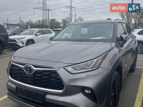 Toyota Highlander 2025