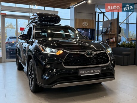 Toyota Highlander 2025