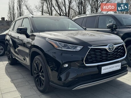 Toyota Highlander 2025