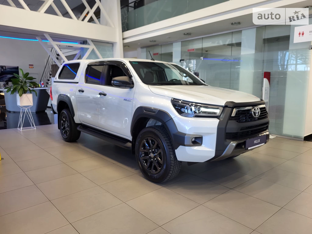 Toyota Hilux Legend