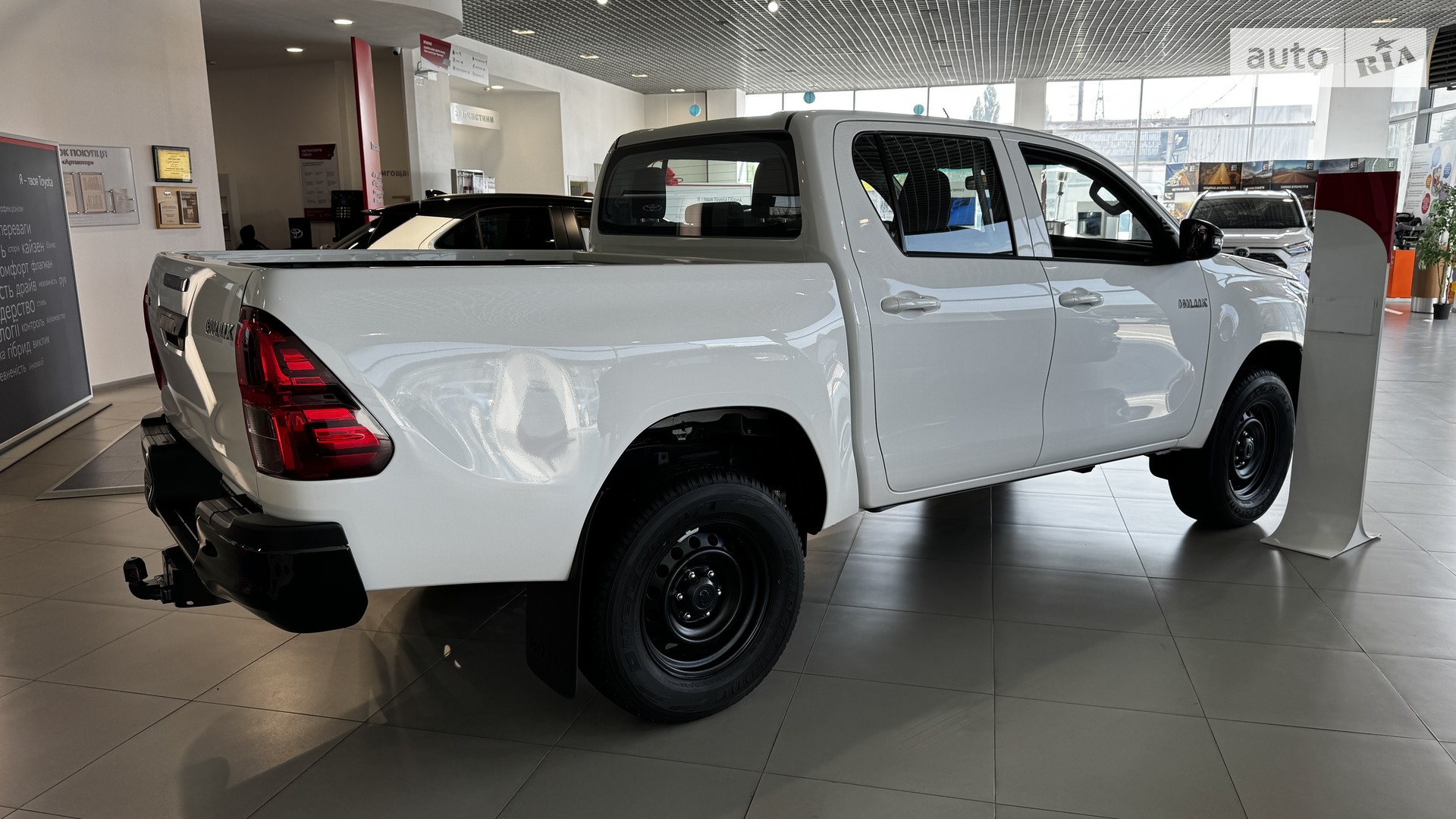 AUTO.RIA – Новые Toyota Hilux в Украине: продажа, цены, фото автомобиля  Тойота Хайлюкс