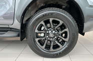 Toyota Hilux Legend
