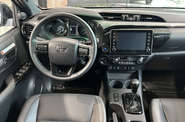 Toyota Hilux Legend