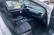 Toyota Hilux Business