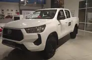 Toyota Hilux Base