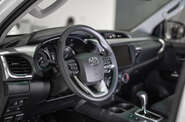 Toyota Hilux Business