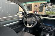 Toyota Hilux Business