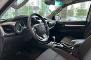 Toyota Hilux Business