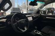 Toyota Hilux Business
