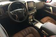 Toyota Land Cruiser 200 Executive Lounge