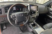 Toyota Land Cruiser 200 Executive Lounge