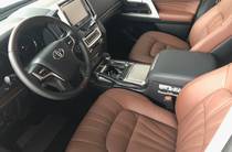 Toyota Land Cruiser 200 Executive Lounge